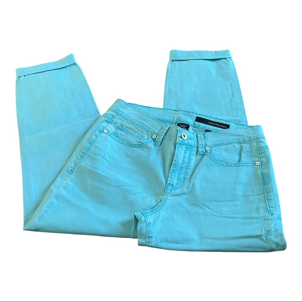 Women's Light Blue Jeans